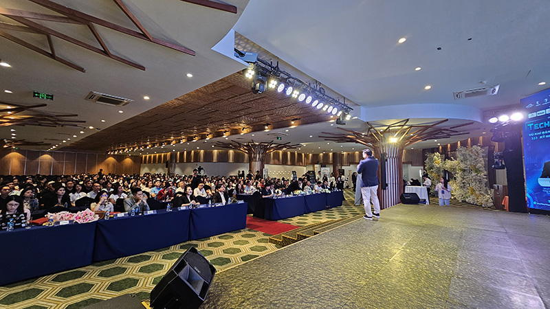 HỘI THẢO TECH4SALES