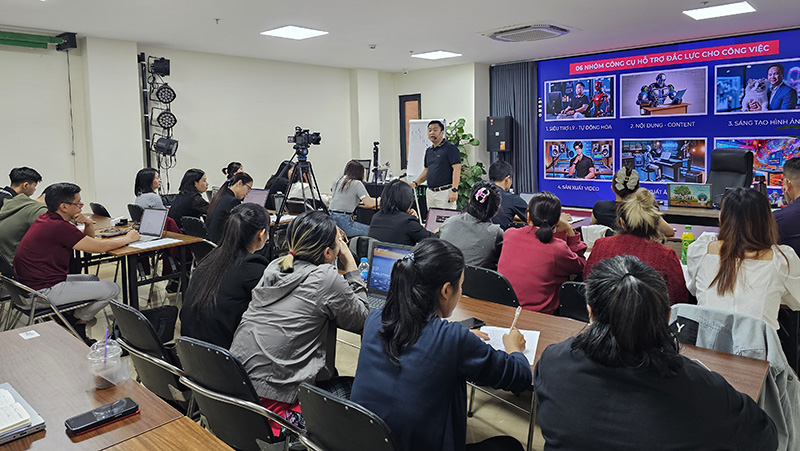 Đào tạo Thực Chiến A.I làm sáng tạo xây kênh