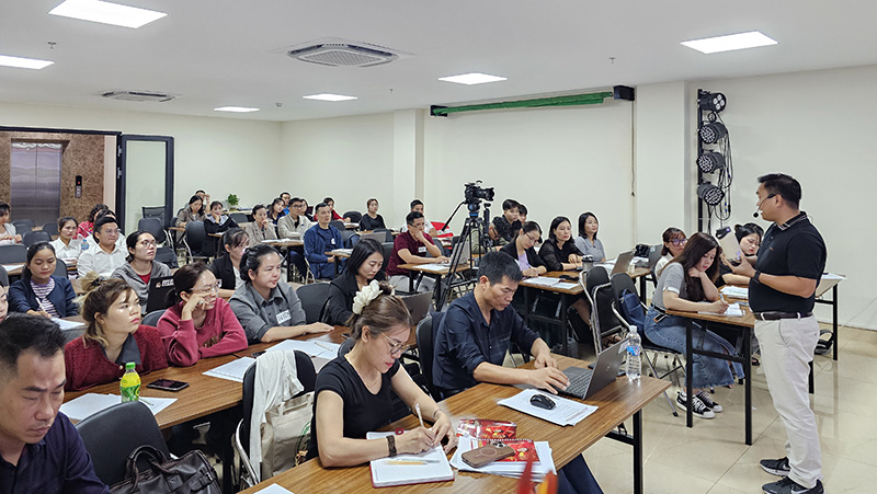 Đào tạo Thực Chiến A.I - Video Ngắn - Livestream 